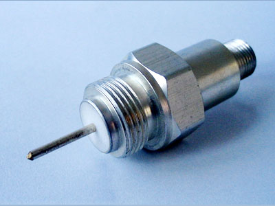 �Ŵ���F��������